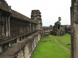 inner outer wall of Angkor Wat