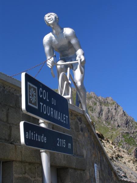 Statue on the Col de Tourmelet