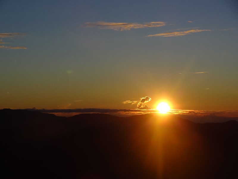 levé de soleil sur l'adam's peak