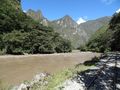 marcher le long de la voie ferrée pour aller au Machu Picchu