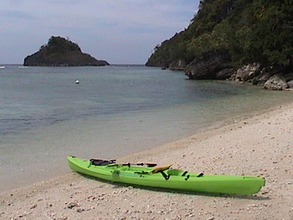 A kayak to explore the lagoons