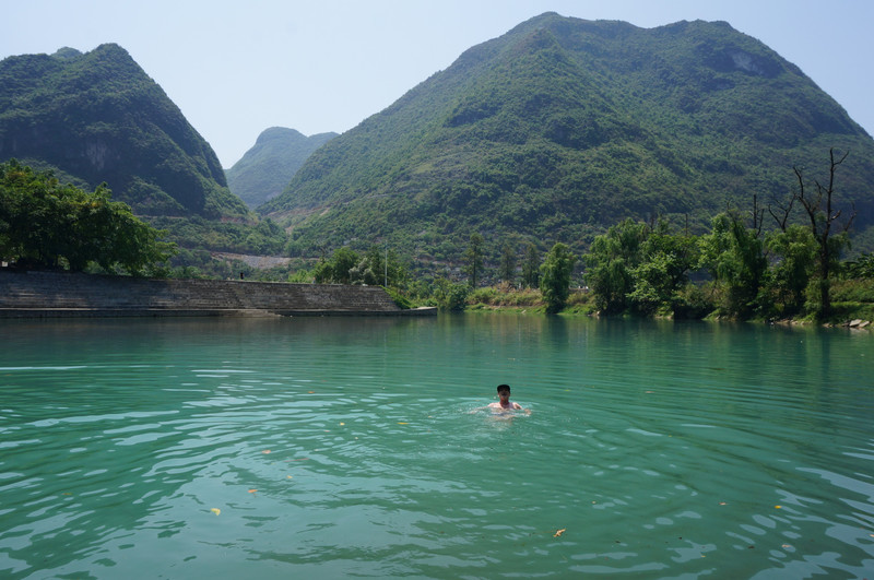 Swimming in Lingyun
