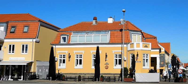 Skagen Yellow House