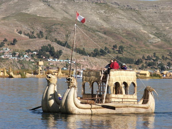 Tortora reed boat