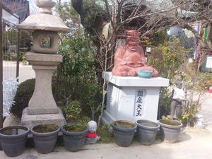 Statue temple, Miyajima 3