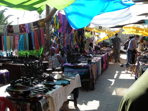 Market in Dar