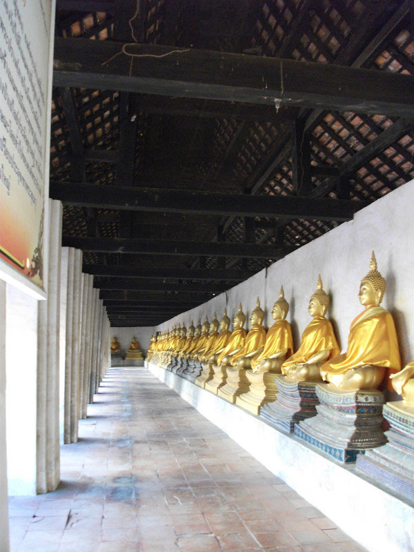 Wat Phutthai Sawan 2