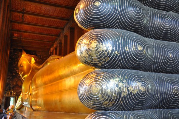 Big toes at Wat Po