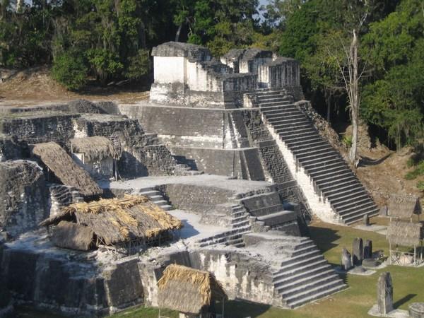 Tikal ruiner