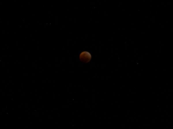 The Bloody Moon without the zoom