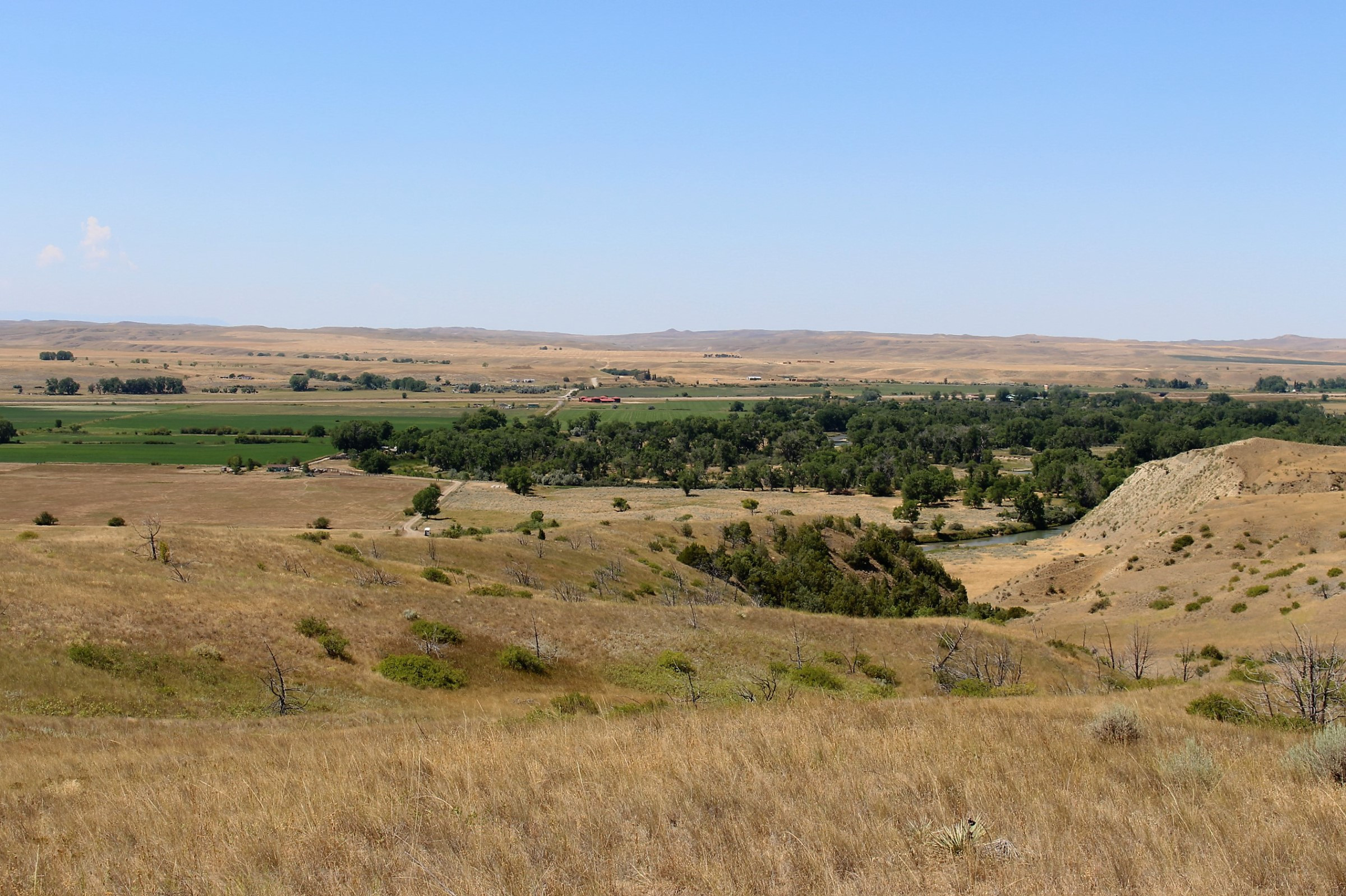 The Bighorn River Valley where a village of 7,000 camped and prepared ...