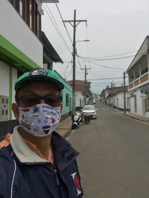 Shopping in a desolate Chinácota