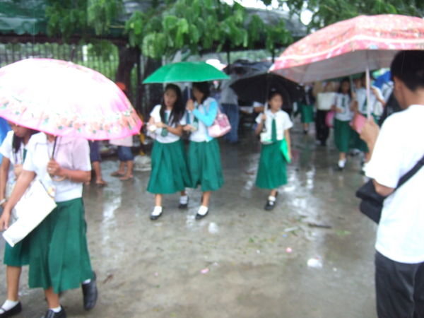 Students leaving school, near Intramuros