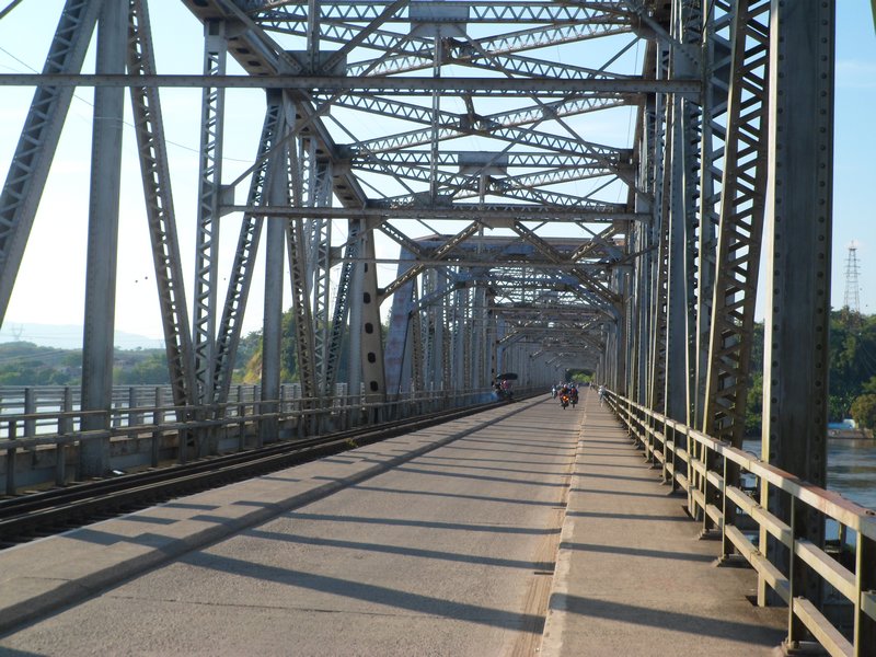The monumental bridge