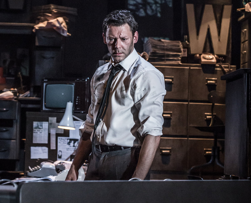 Richard Coyle As Larry Lamb Photo