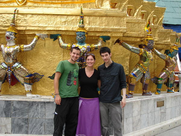Me, eve and phil with the golden wall guys