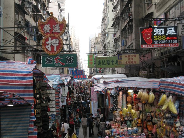 Crowded markets are squeezed into tight backstreets