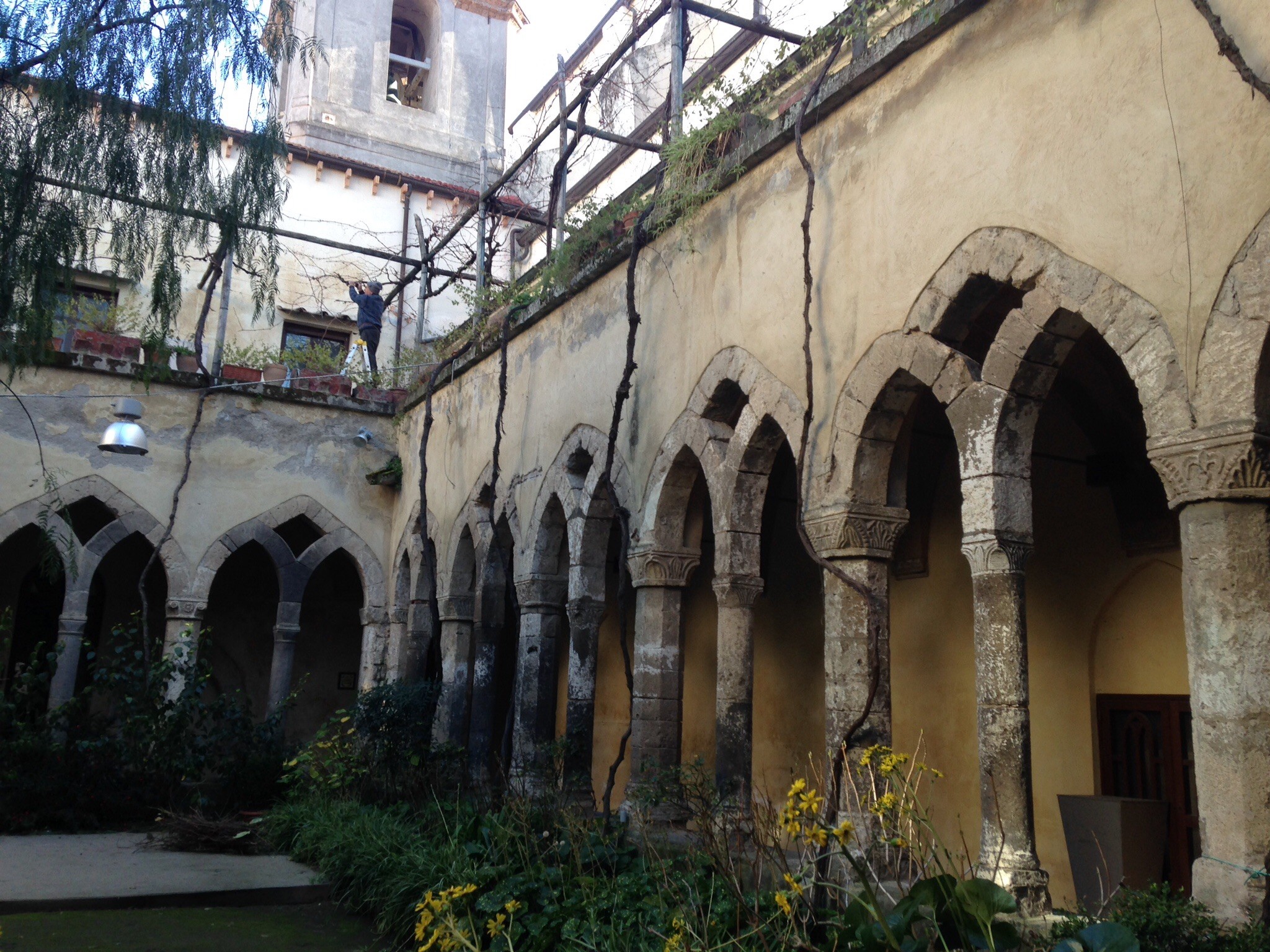 San Francescan monk's monastery courtyard | Photo
