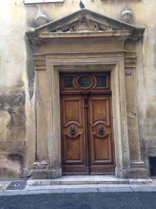 Grasse: gotta have another door
