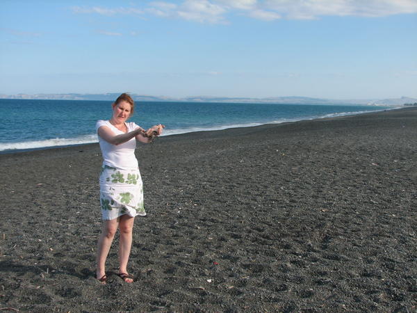 Wendy on the rocky Napier beach