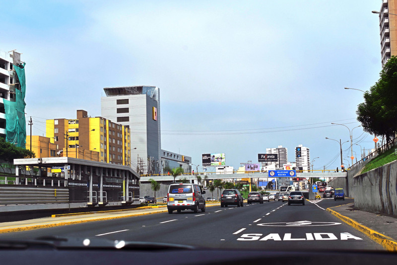 Driving through Lima