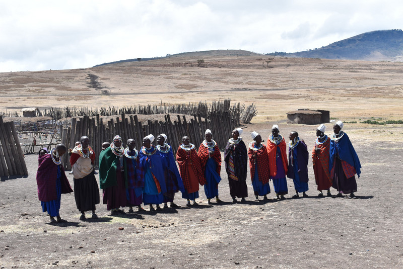 Masai women ready to dance