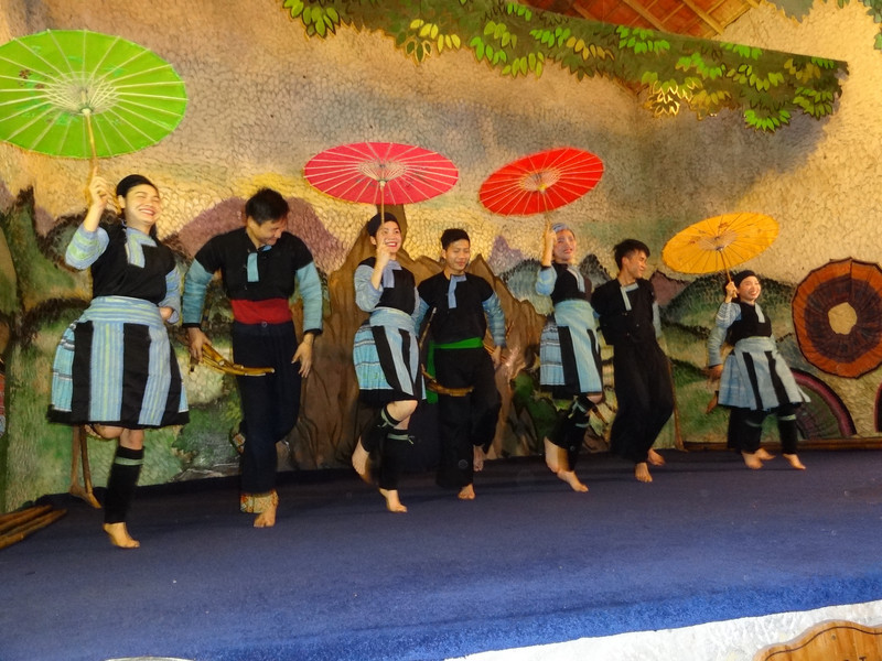 Local performance in the Cat Cat village