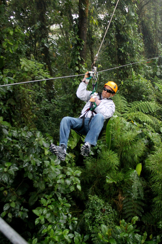 Zip lining in Monteverde