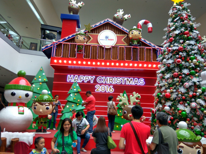The Christmas mood, the SM Mall