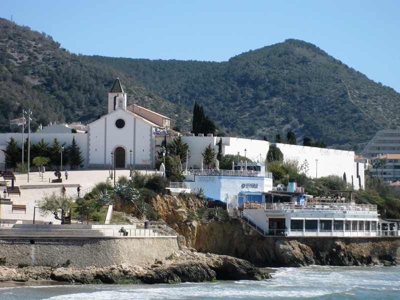 Church and Restaurant make the most of the coastline