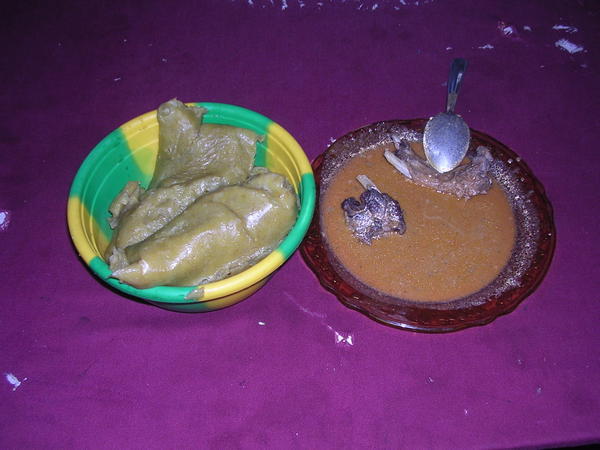 crushed red cocoyam and crushed-groundnuts soup