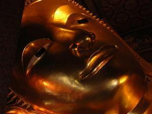 Head shot of reclinging Buddha