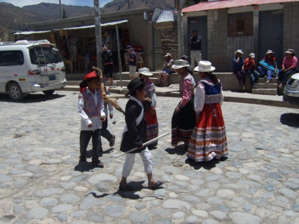children dancing 