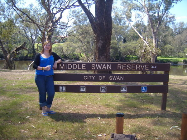 Middle Swan Reserve, our lunch lake!