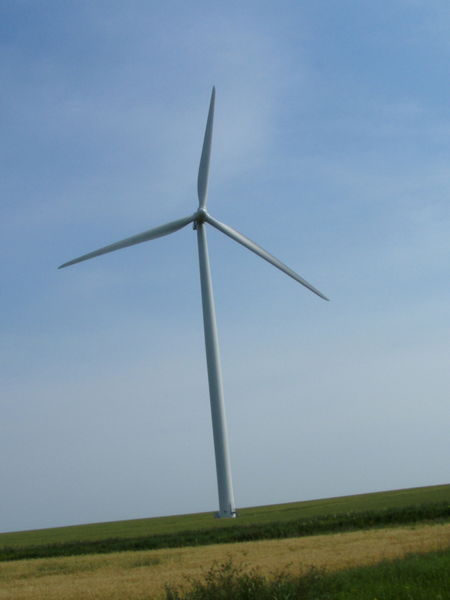 23 july '07 Wind turbine near St. Leon, Mb