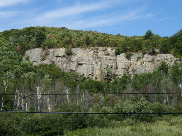 21 aug '07 Rock wall en route to Elliott Lake, Ont 