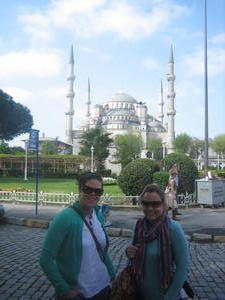 Sarah and Kelly outside Ayasofia in Istanbul