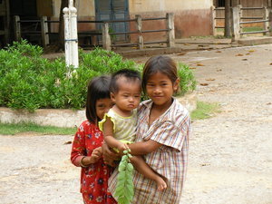 Kids near Pursat