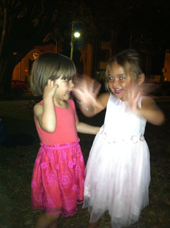 Dancing girls! 