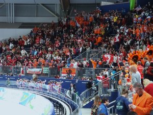Dutch Fans are Crazy about Speed Skating!