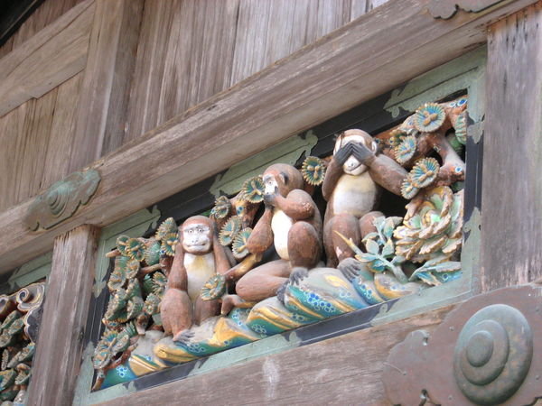 Three monkeys, Nikko