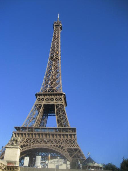 Day Eiffel Tower