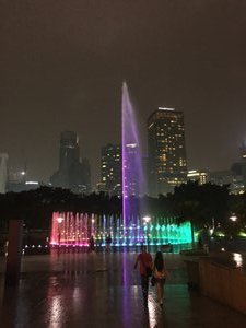 KL - fountains next to Petronas 