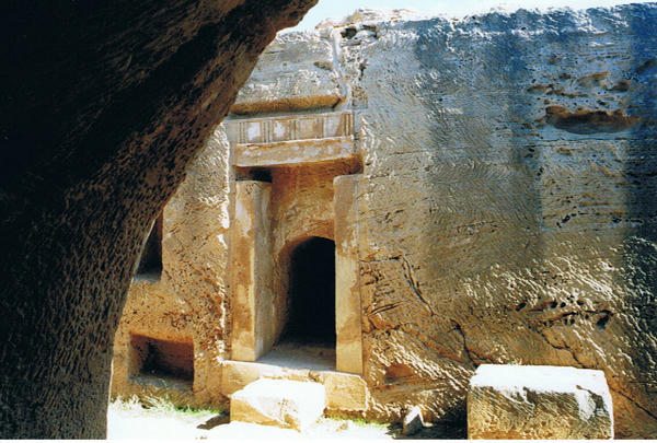 Pafos - Tombs of the Kings