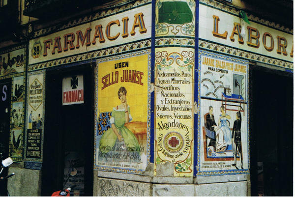 Tiled pharmacy, Madrid