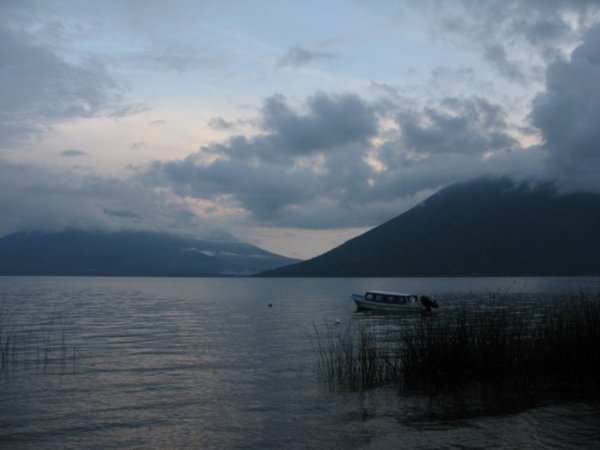 Lago  AVEC nuage