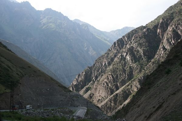 Up to the top and all the way down - pass between Osh and Bishkek 