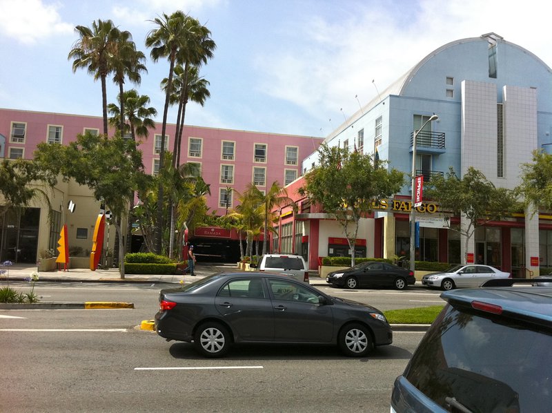 Ramada Plaza Hotel - West Hollywood