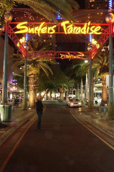 Surfers Paradise by nite