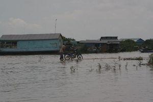 Walking on water, Tonle Sap